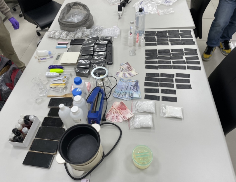 通緝犯擁槍枝涉販毒   警犁庭掃穴逮獲送辦