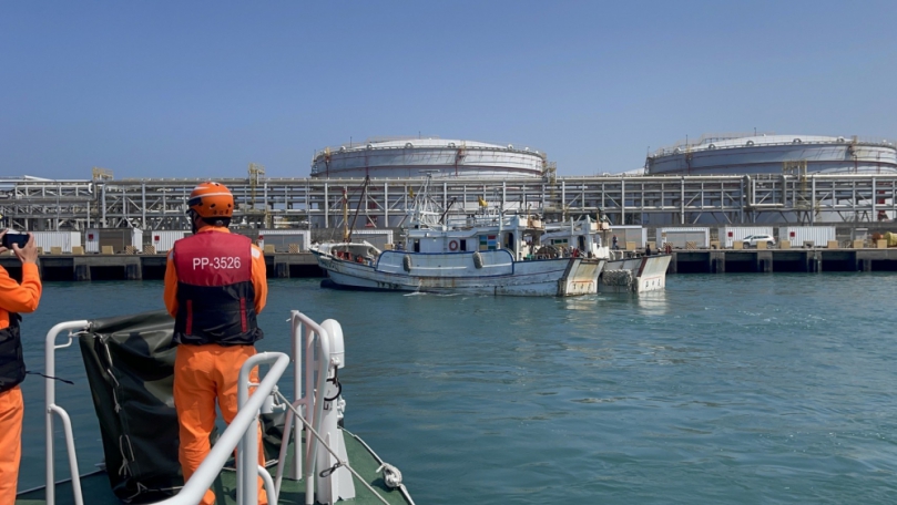 雲林外海漁船故障進水　海巡緊急排水成功救援