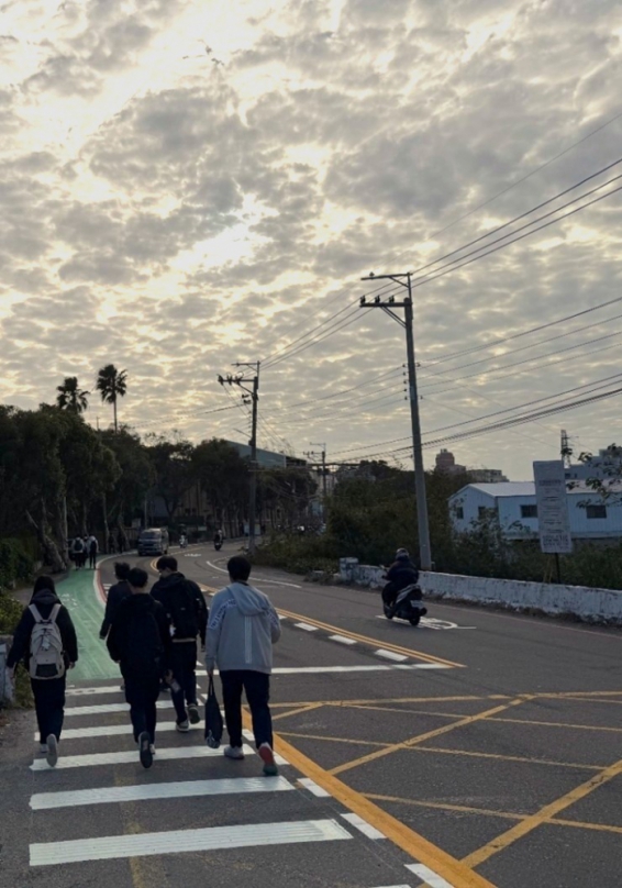 人本交通再升級！中市大甲開元路新增標線人行道   守護學區通行安全