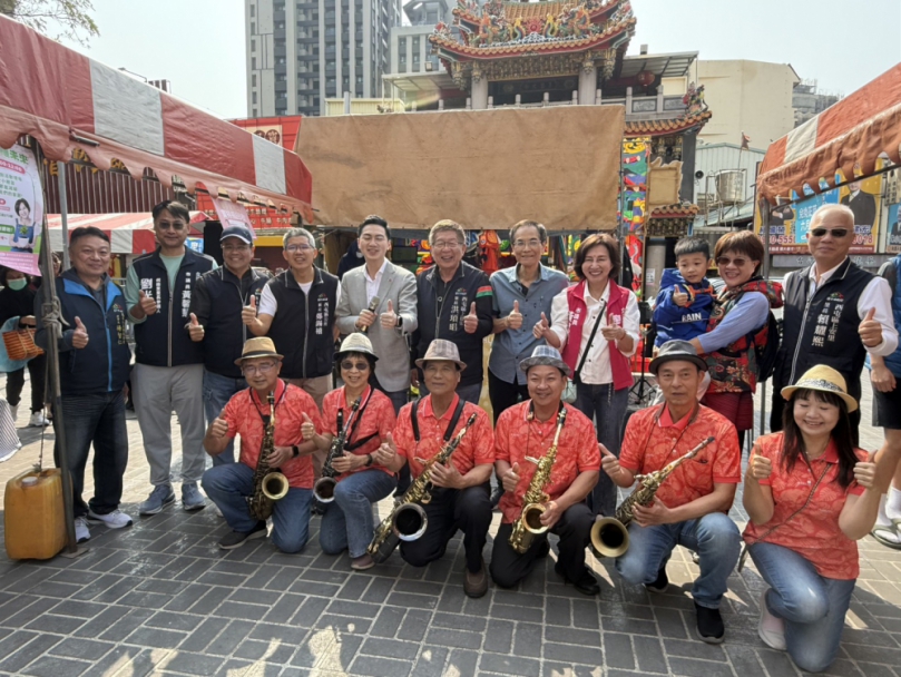 環保換綠意　立委廖偉翔、市議員黃馨慧贈樹苗倡永續家園