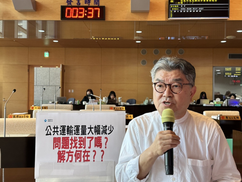 台中市公車運量在2019年之後開始下滑  國民黨台中市議員李中建議比照台北聯營公車模式，讓公車路線捷運化並藉此增加班次，再藉由轉乘方法解決民眾搭乘問題