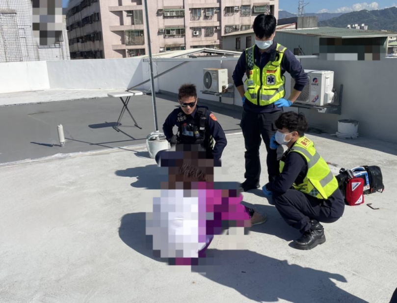 女子疑因課業壓力致情緒不穩   太平警勸導及時挽憾事