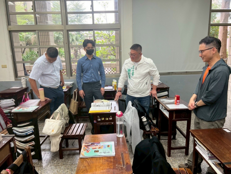 民進黨施志昌議員爭取147 萬為大甲高中汰換課桌椅  提升學習環境品質