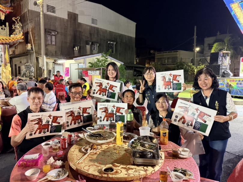 太保市長參選人呂慧瑜響應玩創意 發送「小馬盯尼」紙模型