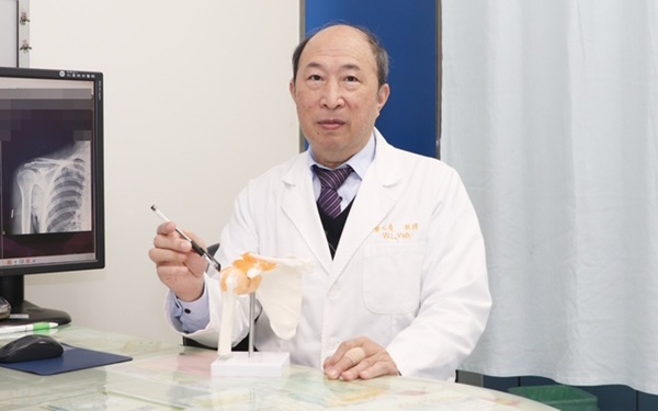 右肩痠痛貼藥膏無效   檢查疑肌肉破裂