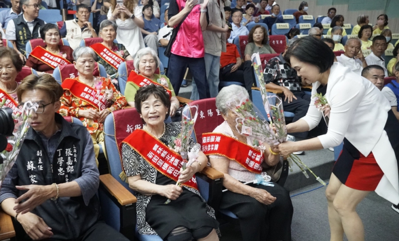 （影音）／北港鎮表揚28里30位模範母親　連三年拍攝紀錄片讓母愛被看見