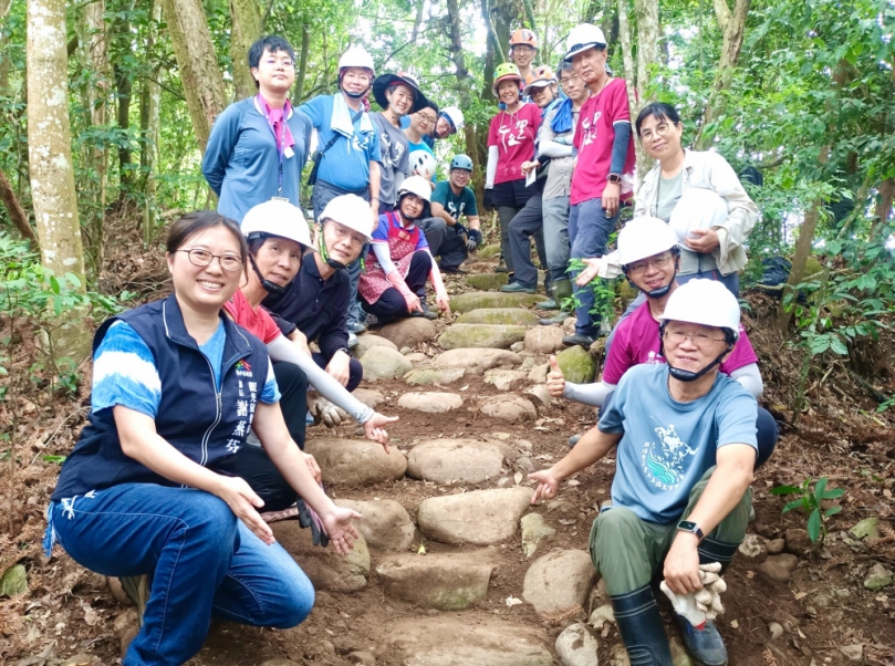 台中大坑5-1號步道手作修復 近50名志工齊力守護山林「用雙手修一條山路」