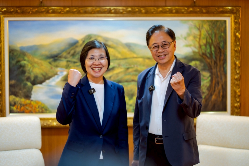 徐欣瑩請益張善政  擘畫新竹縣政藍圖
