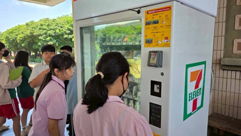 台中市大甲區的順天國中，是大甲地區第一所有「智FUN機」的學校
