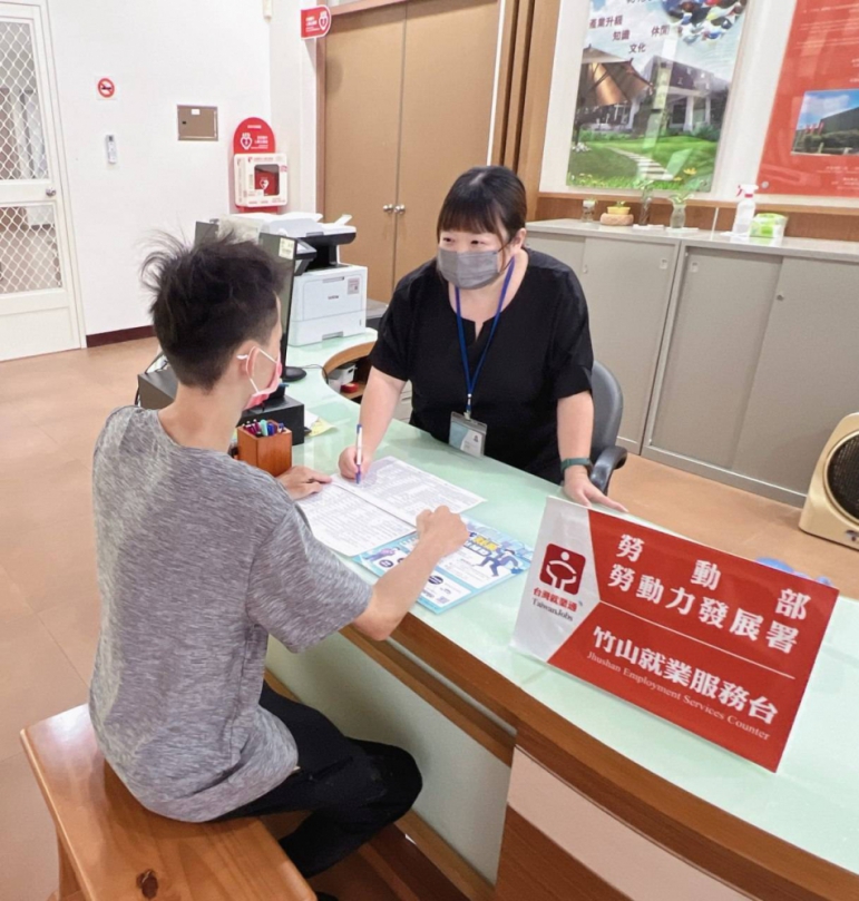 青年跨域就業有靠山！中彰投分署助近1500人成功異地追夢