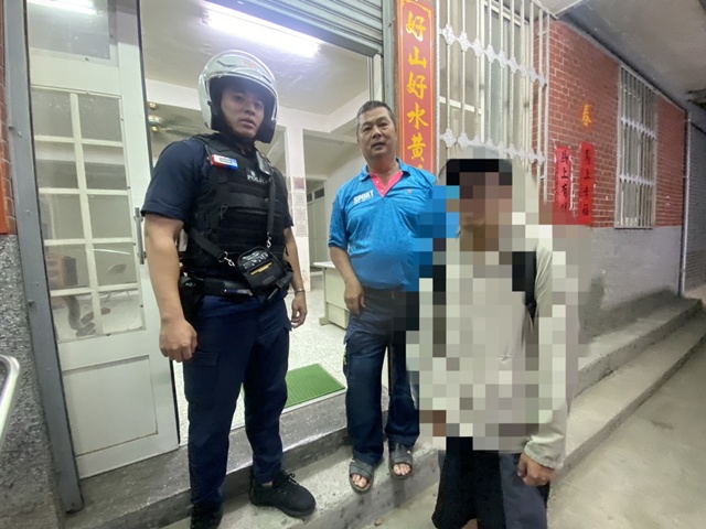 導航又失誤！男遊客晚上受困山區  太平警入山助脫困