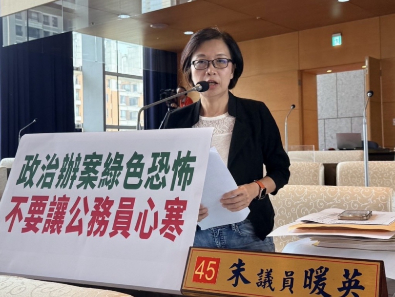 陳年採購案六年後突搜索  綠營議員未審先判喊下台  國民黨台中市議員朱暖英：批根本是政治辦案  籲司法秉公處理勿枉勿縱