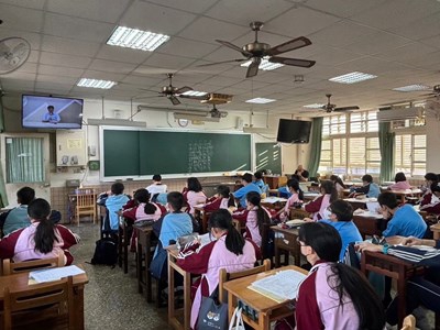 迎接115學年度新學期中市整備到位陪伴學子安心開學、智慧學習