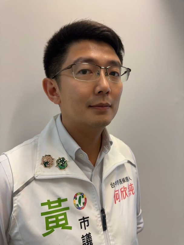 民進黨台中市議員黃守達募款小物亮相　石虎、鈴蘭象徵守護與城市記憶