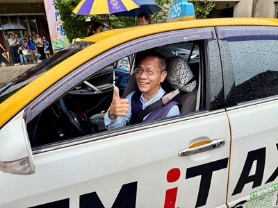 計程車駕駛與子女向學有獎中市獎學金最高1萬元申請10月16日截止