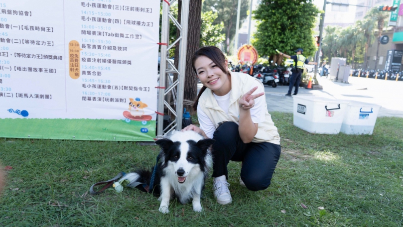 新竹市毛孩大集合   草地打滾追逐樂逍遙