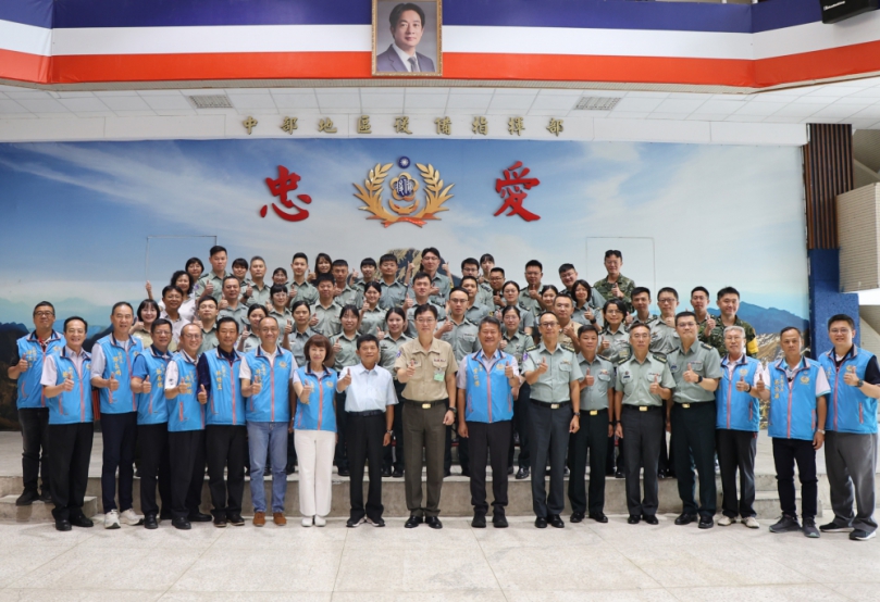 中部地區後備指揮部臺中市、雲林縣委顧團秋節敬軍慰問   感謝官兵戮力戰訓