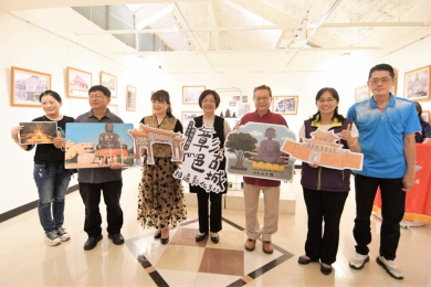 「彰邑古城，相遇彰化300影像文物展」開展。（照片縣府提供）