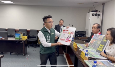 台南藍軍記者會抓賴清德賄選  朱正軒暴力鬧場  檢調敢辦賄選嗎？