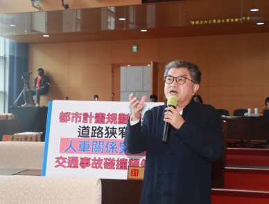 落實人本交通環境   台中市議員李中要求都發局做都市計畫盡量把路做寬一點