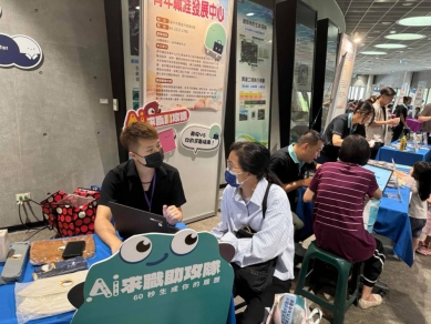企業搶進校園攬才 中彰投分署攜手15所大專校院即日起啟動114年校園徵才博覽會