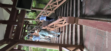 湖南省張家界景區接駁車收費惹議、約5分鐘車程竟要98元人民幣、國內外遊客痛批「變相剝削」