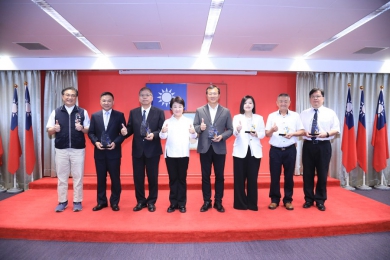 第19屆農金獎台中市轄農會再傳捷報！市長盧秀燕頒獎表揚肯定績效
