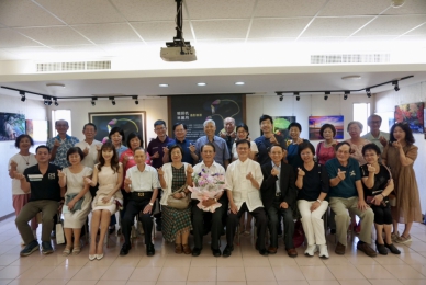 國中退休校長賴明杭伉儷攝影聯展開幕  萬和宮群賢雲集強強滾