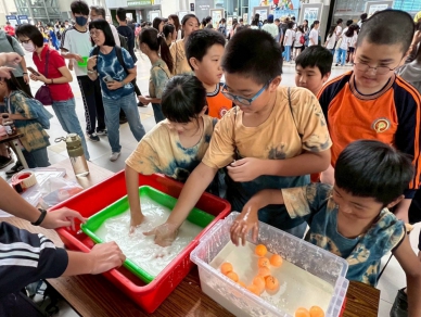 中市東山國小-科學列車《Fun不停》，手作拼出《新騎跡》