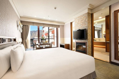 阿里山賓館邀生態攝影達人玩攝楓紅 夢幻楓景、磅礡雲海美艷登場