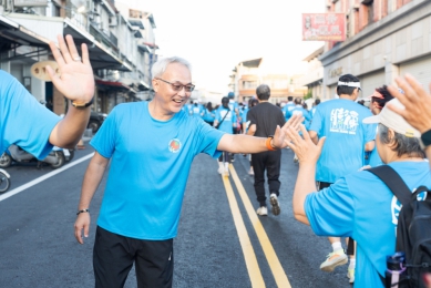越在地越國際   北埔膨風路跑嘉年華吸引8國跑友參賽
