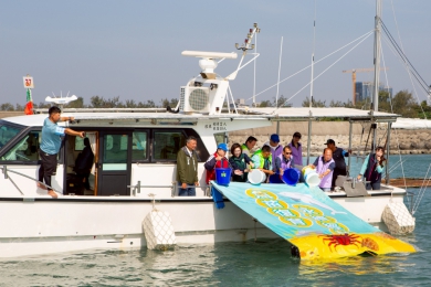 漁蚵攜手放流　永續艦隊啟動海洋共生新篇章