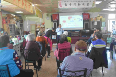 整復師陳旭杰與具有量子科技知識的廖坤海深入社區推廣在家自我保健觀念