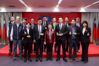 共築幸福宜居台中　盧秀燕頒獎表揚不動產從業菁英