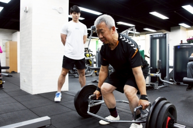 慈濟洪英俊醫師硬舉200公斤奪牌 體會肌肉不退化重訓解謎思　