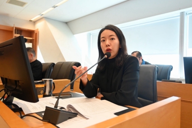 南屯嶺東地區人行空間不足、人車爭道   議員吳佩芸：建設局應統籌跨局處保障行人安全