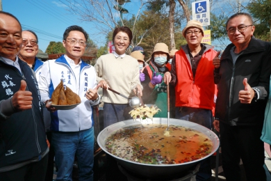 鹿谷「櫻花冬筍季」登場 春遊南投賞櫻、品筍、泡溫泉鹿谷「櫻花冬筍季」登場 春遊南投賞櫻、品筍、泡溫泉