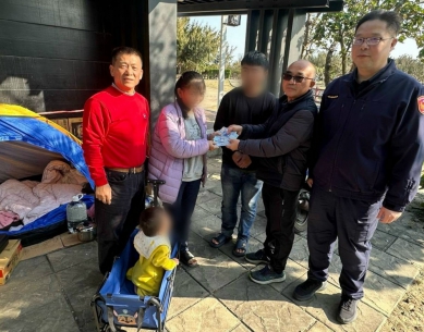 凜冽寒冬母女被房東驅離住公園　大甲警與熱心人士緊急協助