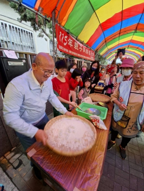 傳承傳統文化議長張清照舉辦搖元宵活動親子報名超踴躍年輕人也組隊參加
