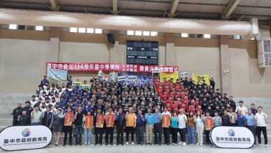 中市6隊出征全國排球甲級、女子壘球聯賽   教育局長蔣偉民授旗期許再創佳績