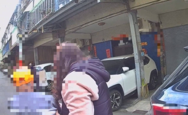 診所領藥走失方向釀驚魂    太平警暖心助老翁返家