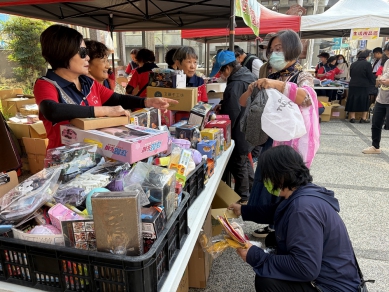 雲林家扶無窮世代義賣登場　媽媽志工齊心助學溫暖滿城