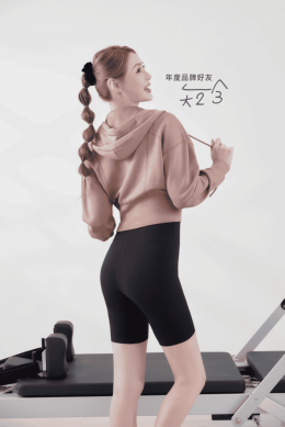 地表最強續約確認！EASY SHOP 再度攜手短今浪漫動感女神魅力引爆預購紅盤