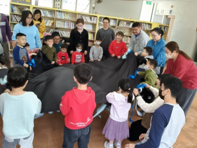 親子共讀學情緒管理　家扶SEL教育扎根社區