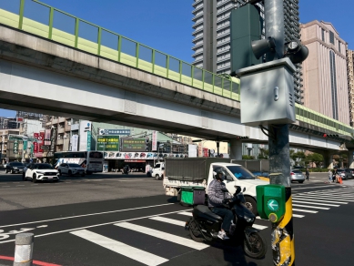無障礙交通再升級！中市推「聽見綠燈聲音2.0」結合手機APP與藍牙自動感應