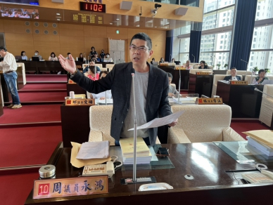 總預算付委只是第一步  民進黨台中市議會黨團總召周永鴻要求台中市長盧秀燕盯緊子弟兵、立委江啟臣扛起行政院副院長責任