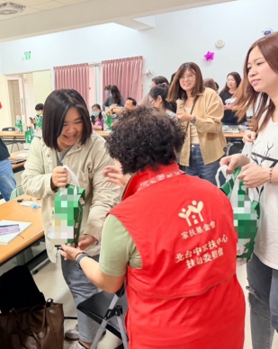家扶社工是孩子最重要的陪伴與依靠北台中家扶中心辦活動致謝