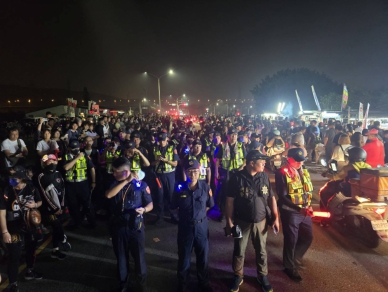大甲媽深夜起駕首經清水警分局轄區警方徹夜護駕維安