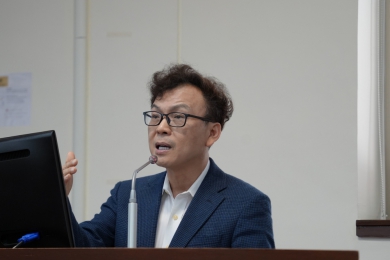 鄭正鈐委員說問題有不快公布，難道民眾吃完才說嗎？