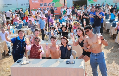 茶博圓滿閉幕千人手搖飲登場　許縣長與印度貴賓以茶交流